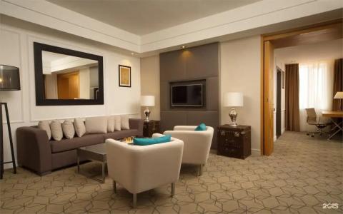 DoubleTree by Hilton - 82