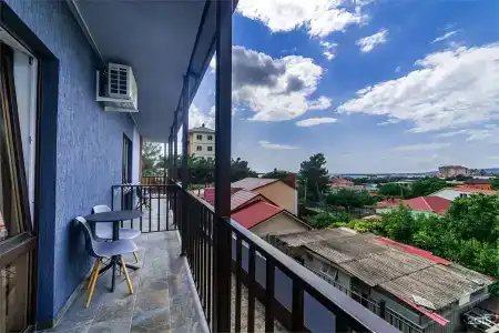 M House - 122