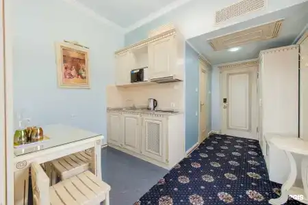 Дельфин - 124