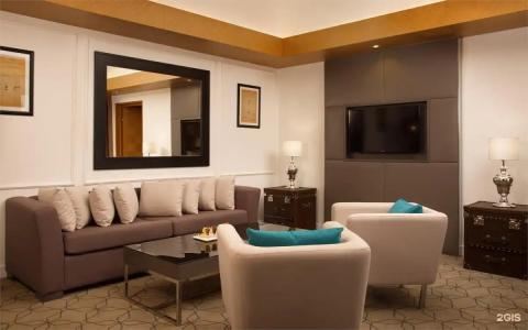 DoubleTree by Hilton - 83