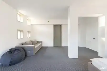 Современный коттедж с бассейном - 41