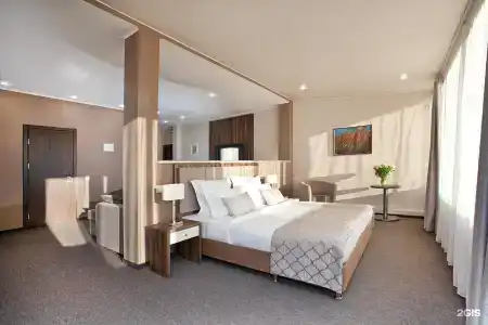 L'Hotel - 6