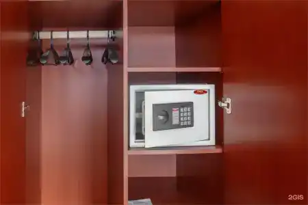 Бенефит Плаза Конгресс - 121