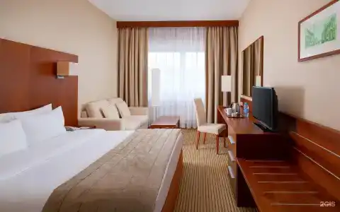 Холидэй Инн - 42