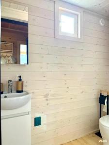 Injir Bath - 12