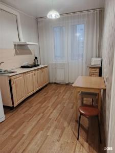 ИЛНЕ Двухкомнатная квартира на улице Республики - 20