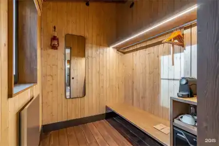 We Lodge - 175