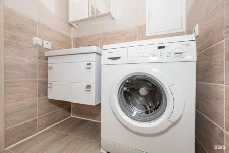 ИЛНЕ Двухкомнатная квартира на улице Республики - 23