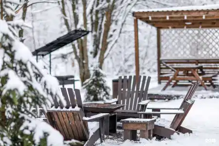 А у реки - 181