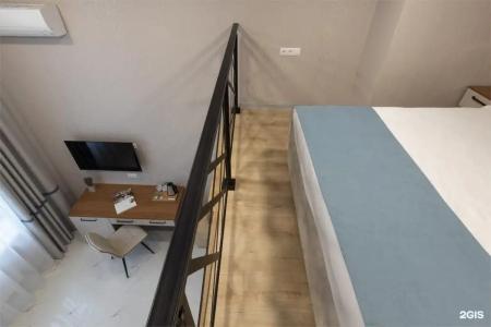 8Avenue - 205