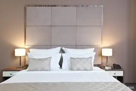 L'Hotel - 7