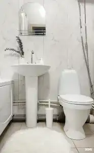 на Ул. Апрельская д. 4 - 6