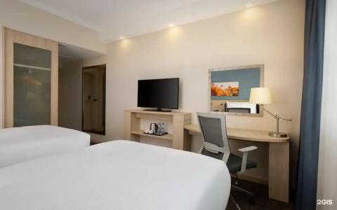 Hampton By Hilton - 51
