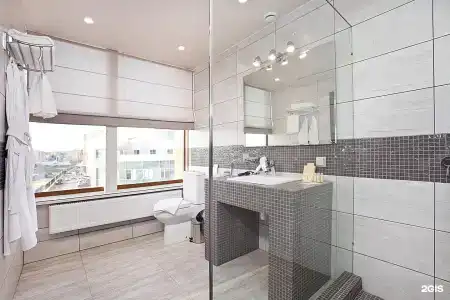 L'Hotel - 5