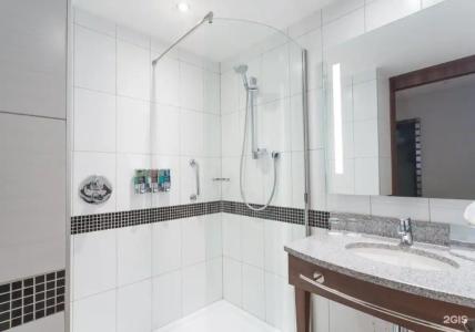 Hampton by Hilton - 51