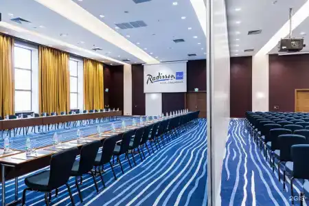 Radisson Blu - 84