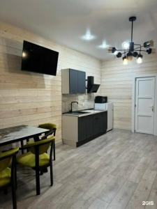 Edi House - 80