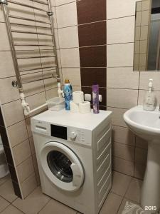 ИЛНЕ Двухкомнатная квартира на улице Республики - 19