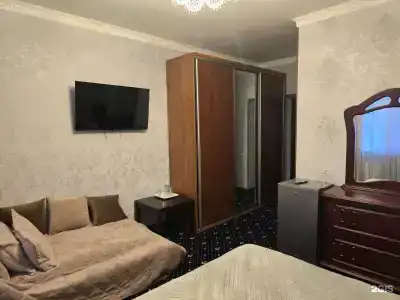 Голден Хаус - 100