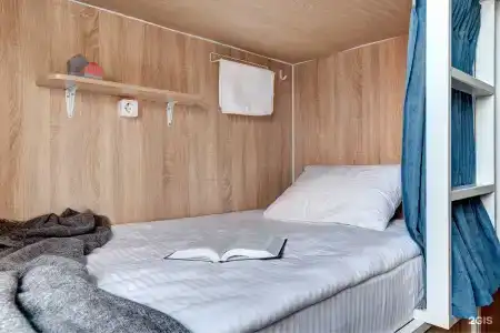 Roomy Hostel - 118