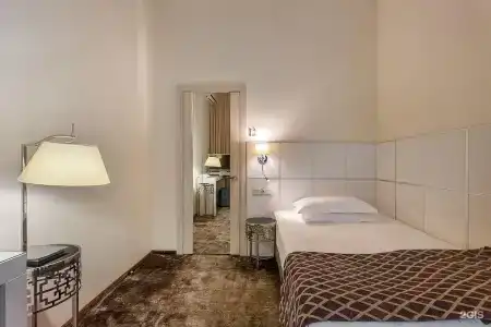 Амбассадори - 68