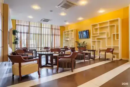 Hilton Garden Inn - 3