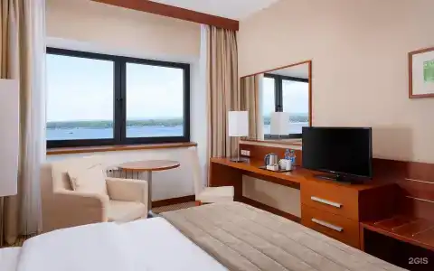 Холидэй Инн - 35