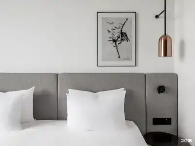 Radisson - 77