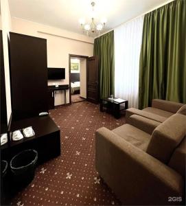 Ярославская - 79