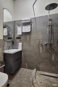 Hovard Club - 85