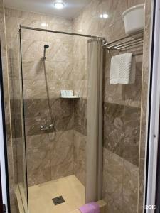 Golden plaza - 136