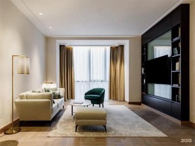Hyatt Regency - 63