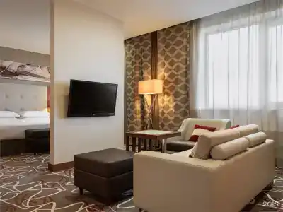 Sheraton Skypoint Luxe - 125