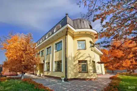 Нефтяник - 1
