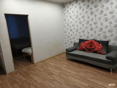 ИЛНЕ Двухкомнатная квартира на улице Республики - 18