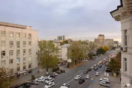 на Ворошиловском проспекте - 12