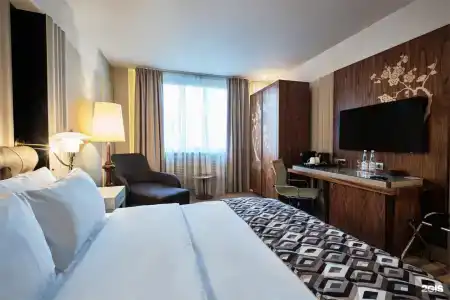 Crown Hotel St. Petersburg - 131