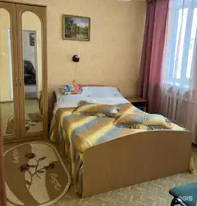 Нефтяник - 1