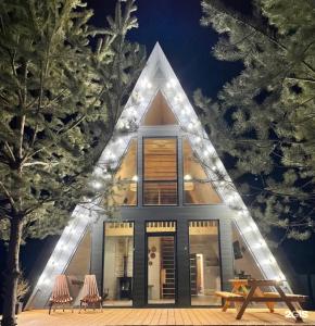 Grey house - 10