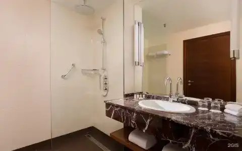 Sheraton Skypoint Luxe - 160