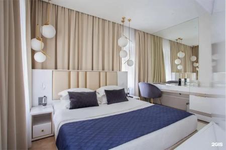 V Hotel - 150