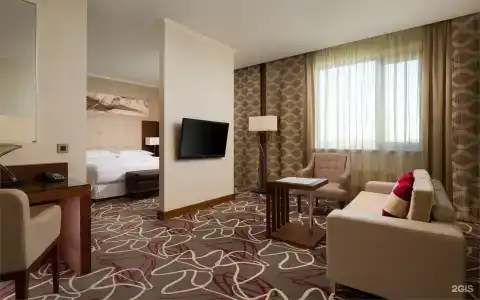 Sheraton Skypoint Luxe - 120