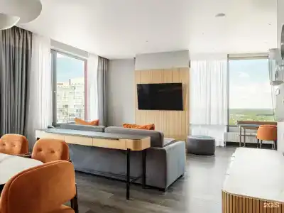 Radisson - 33