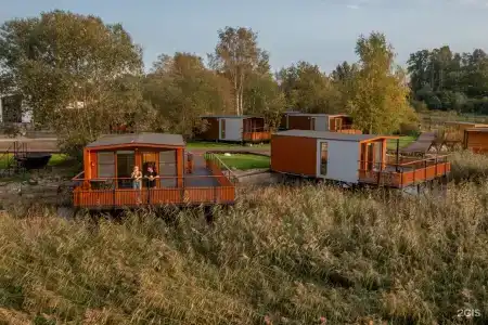 Мыс на Неве - 98