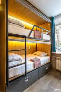 M&DHost - 232