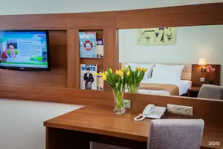 Best Western Plus Centre - 66