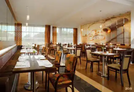 Sheraton Skypoint Luxe - 90