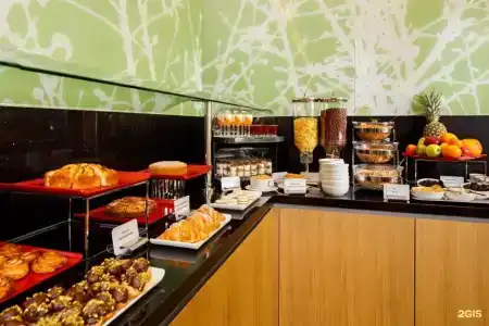 Hilton Garden Inn - 14