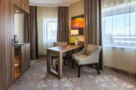 DoubleTree by Hilton - 32