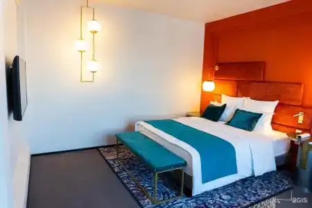 Mercure - 77